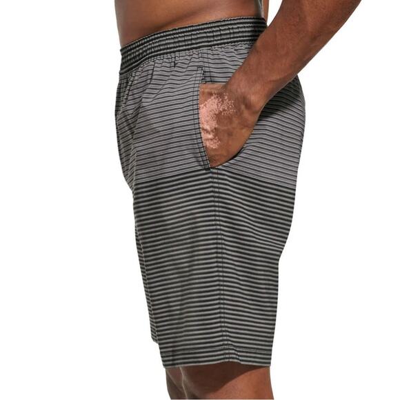 Kirkland Signature Men's Swim Shorts Size Large NWT - Picture 7 of 8